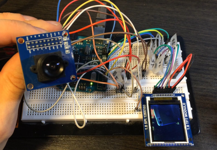 10fps live video from the OV7670 module to the 1.8 inch TFT display.